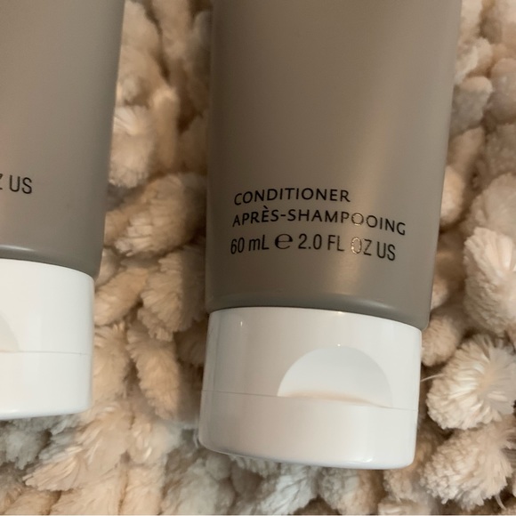 Living Proof No Frizz Shampoo Conditioner Travel Set - Picture 3 of 6